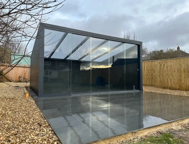 Wantage Enclosed Aluminium Pergola