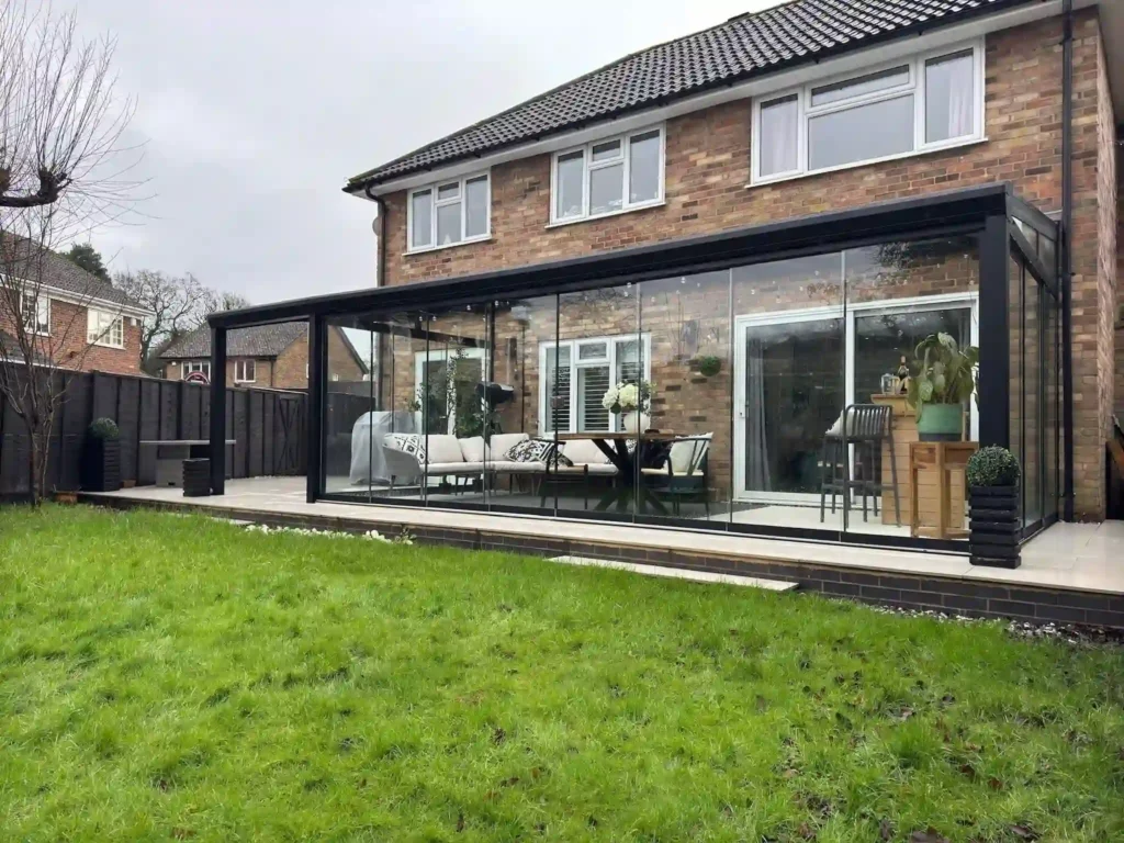 Topline veranda on porcelain patio